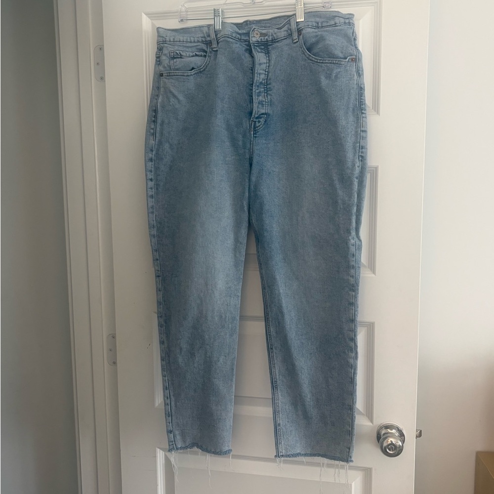 Old Navy Women's Light Blue Straight-Leg Jeans
